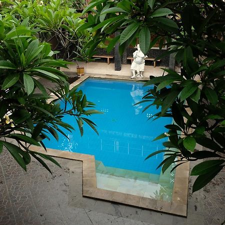 Kerti Beach Bungalow And Restaurant Padangbai  Exterior photo
