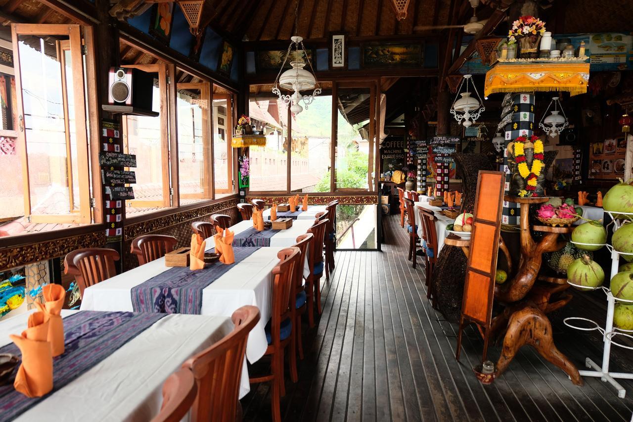 Kerti Beach Bungalow And Restaurant Padangbai  Exterior photo