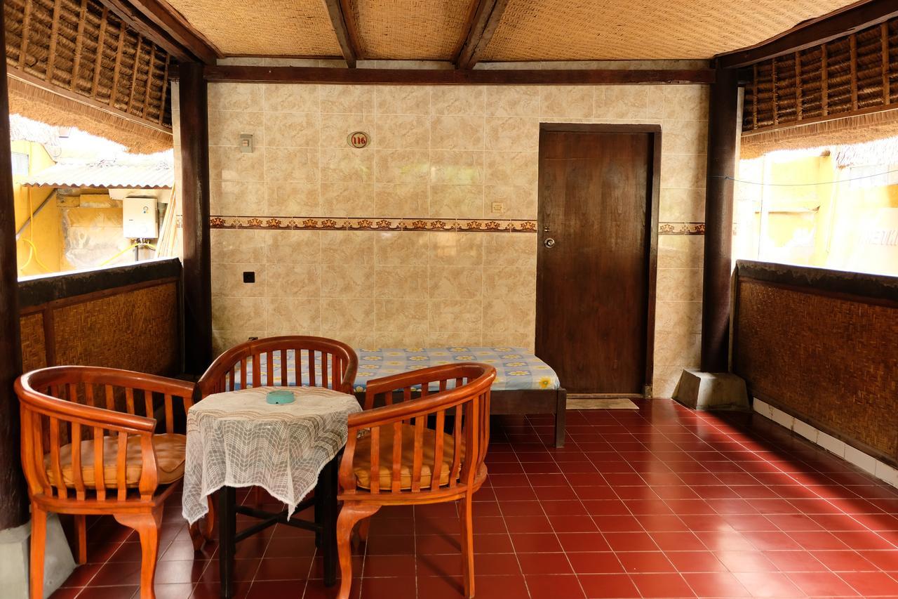 Kerti Beach Bungalow And Restaurant Padangbai  Exterior photo